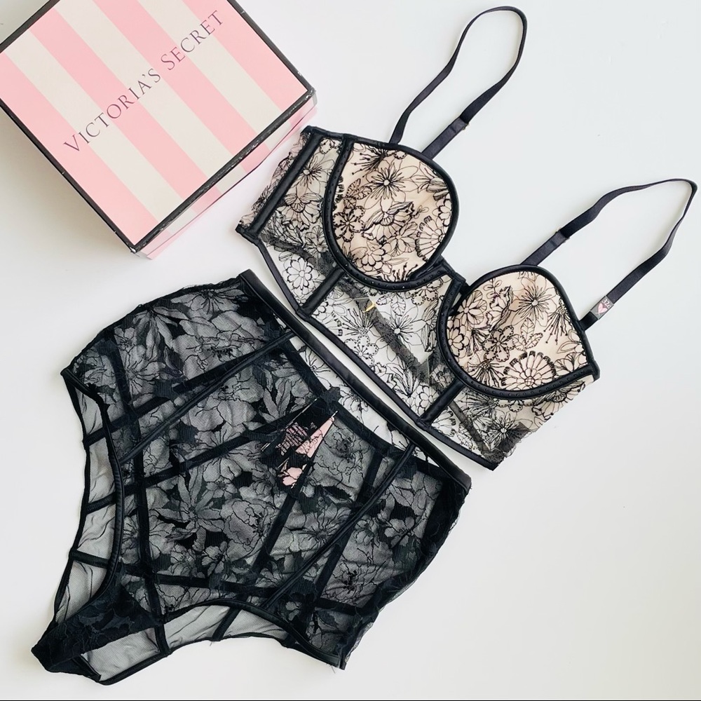 34B MEDIUM Victoria’s Secret black floral bra set